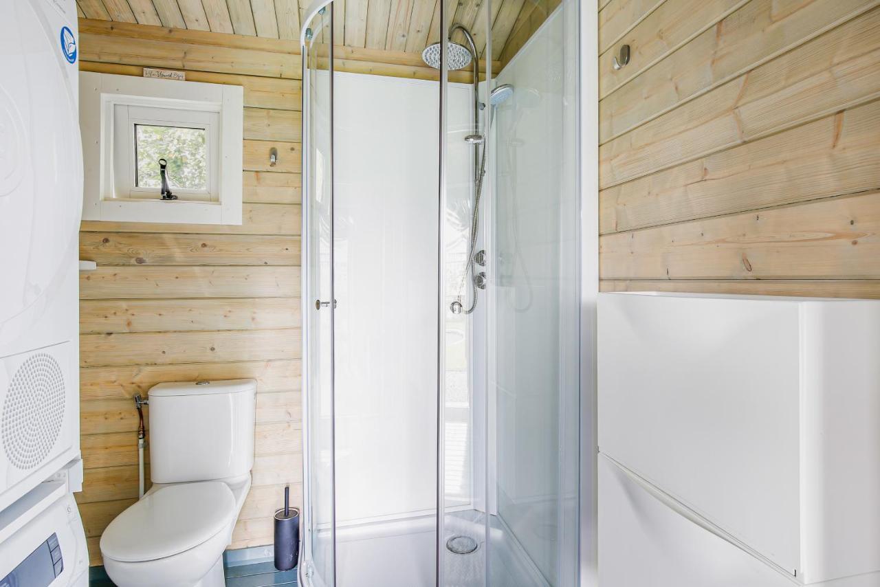 Huskes Hus En Hiem - Rent As One - Chalets 65 & 66 Vila Grou Exterior foto